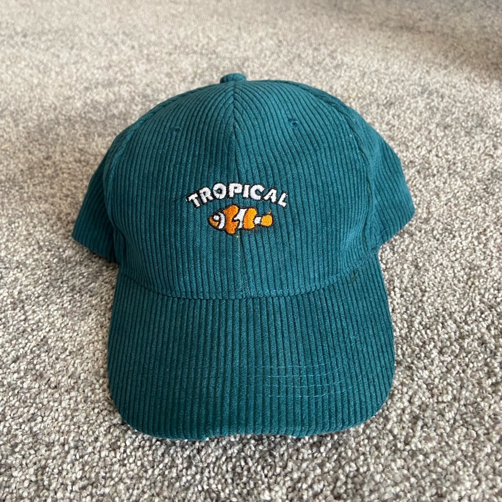 cool vintage “tropical” hat